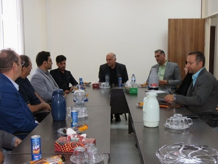  گره‌گشایی از موانع تولید در فروآلیاژ اوپال؛ عزم جدی مسئولان برای حمایت از سرمایه‌گذاری در منطقه ویژه اقتصادی بروجرد.