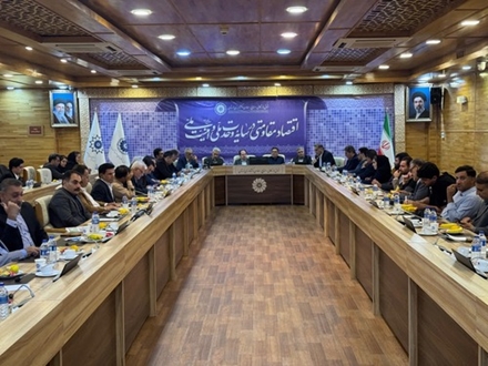 از مطالبه‌گری صنعتگران تا ترسیم مسیر توسعه؛ نشست مهم معاون وزیر صمت با فعالان اقتصادی لرستان در اتاق بازرگانی.