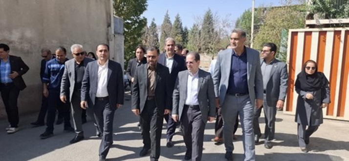 از ارزیابی میدانی زیرساخت‌ها تا بررسی موانع تولید؛ معاون وزیر صمت در خط مقدم صنعت بروجرد و منطقه ویژه اقتصادی اشترینان.